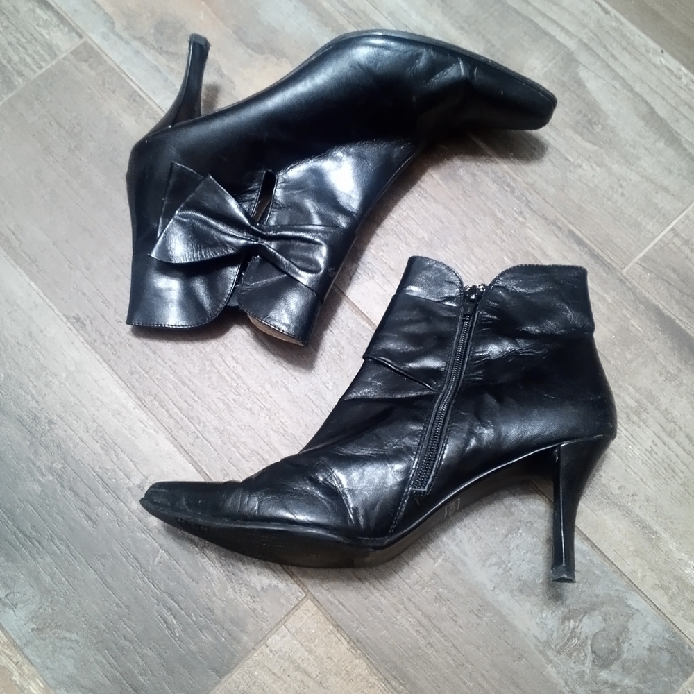 Bellini Leather Booties
